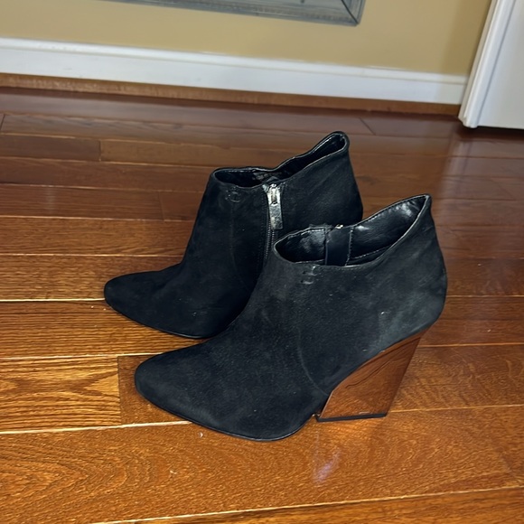 Black suede and Chrome heel - Picture 4 of 5